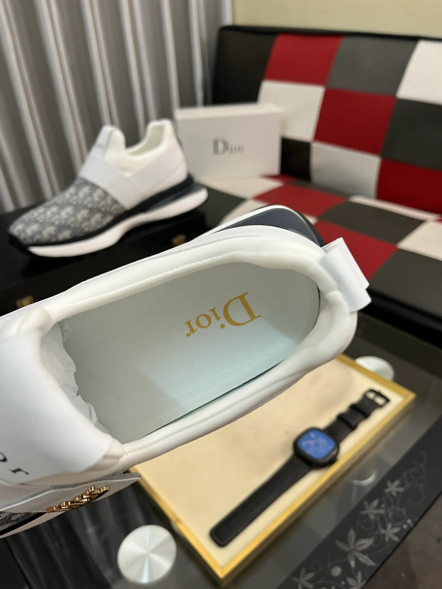 Men's Men's Shoes 💰458⌚️⌚️Dior [Dior] men's casual and trendy shoes are on the market! Strong British fashion style, the upper is made of nubuck leather with printed fabrics, comfortable pigskin lining, and original molded outsole. Designed by European and American masters, the perfect shape creates high quality, super versatile and very comfortable. High-end without losing taste, fashionable and novel! Code number: 38～442️⃣Colors available
